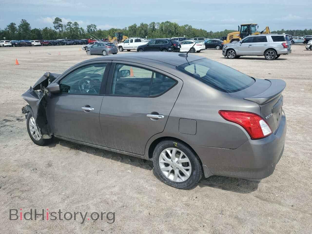 2017 NISSAN VERSA - VIN: 3N1CN7AP3HL804703 - Photo 2