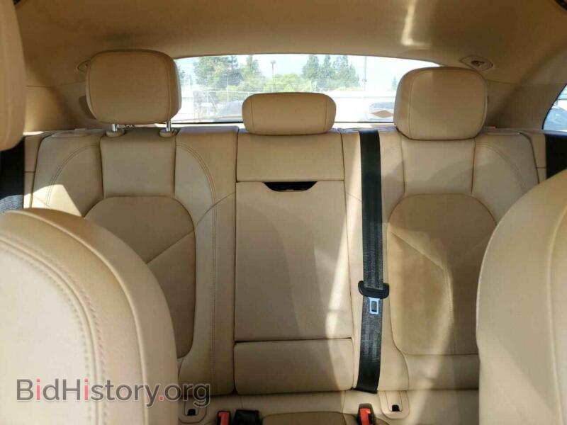 2016 Porsche MACAN (VIN WP1AB2A57GLB42115) — photo 10 of 14