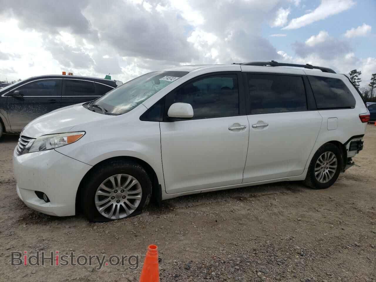 Photo 5TDYK3DC9FS643911 - TOYOTA SIENNA 2015