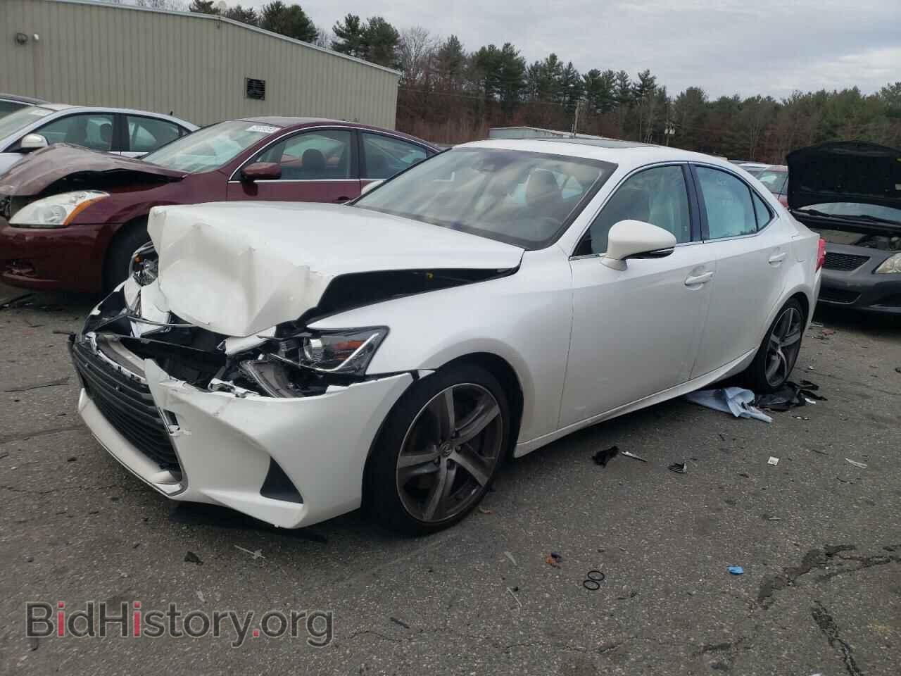 Photo JTHC81D21J5033258 - LEXUS IS 2018