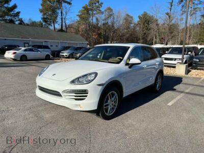 2013 Porsche CAYENNE, белый — VIN WP1AF2A22DLA39920, Copart