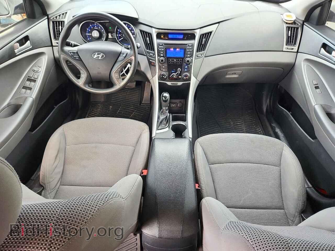 2012 Hyundai SONATA (VIN 5NPEB4AC2CH421144) — фото 8 из 12