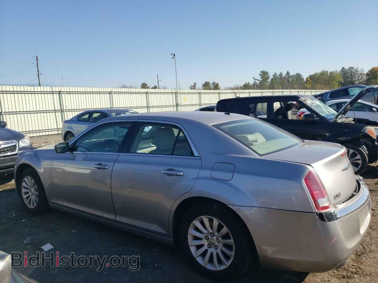 2013 CHRYSLER 300 - VIN: 2C3CCAAG8DH728273 - Фото 2