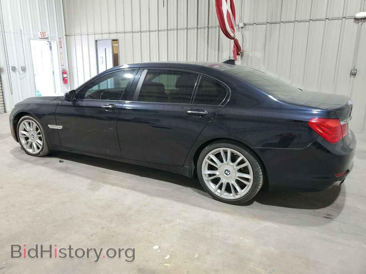 2011 BMW 7 SERIES - VIN: WBAKC8C54BC433972 - Фото 2