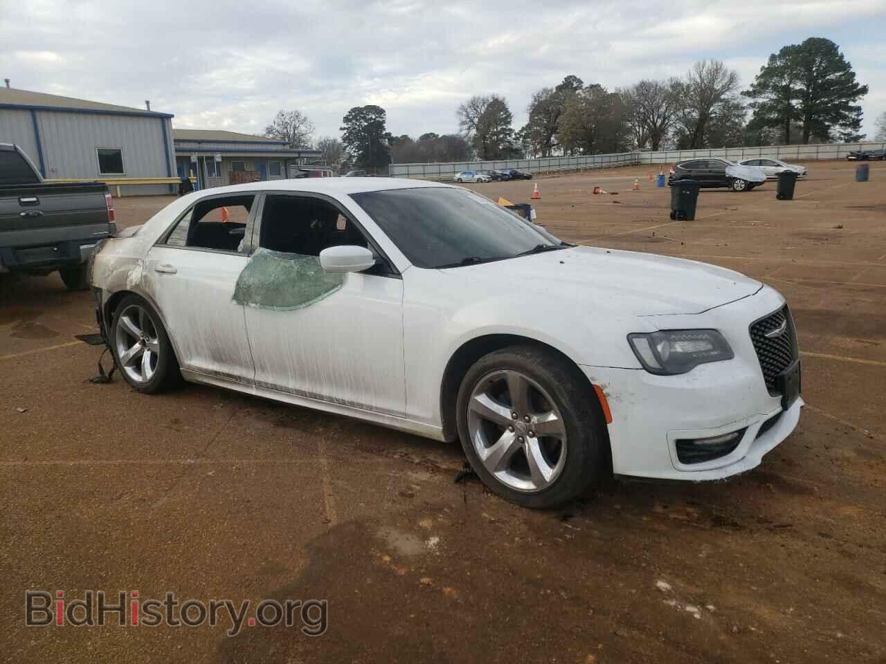 2017 CHRYSLER 300 - VIN: 2C3CCABG1HH668860 - Фото 4