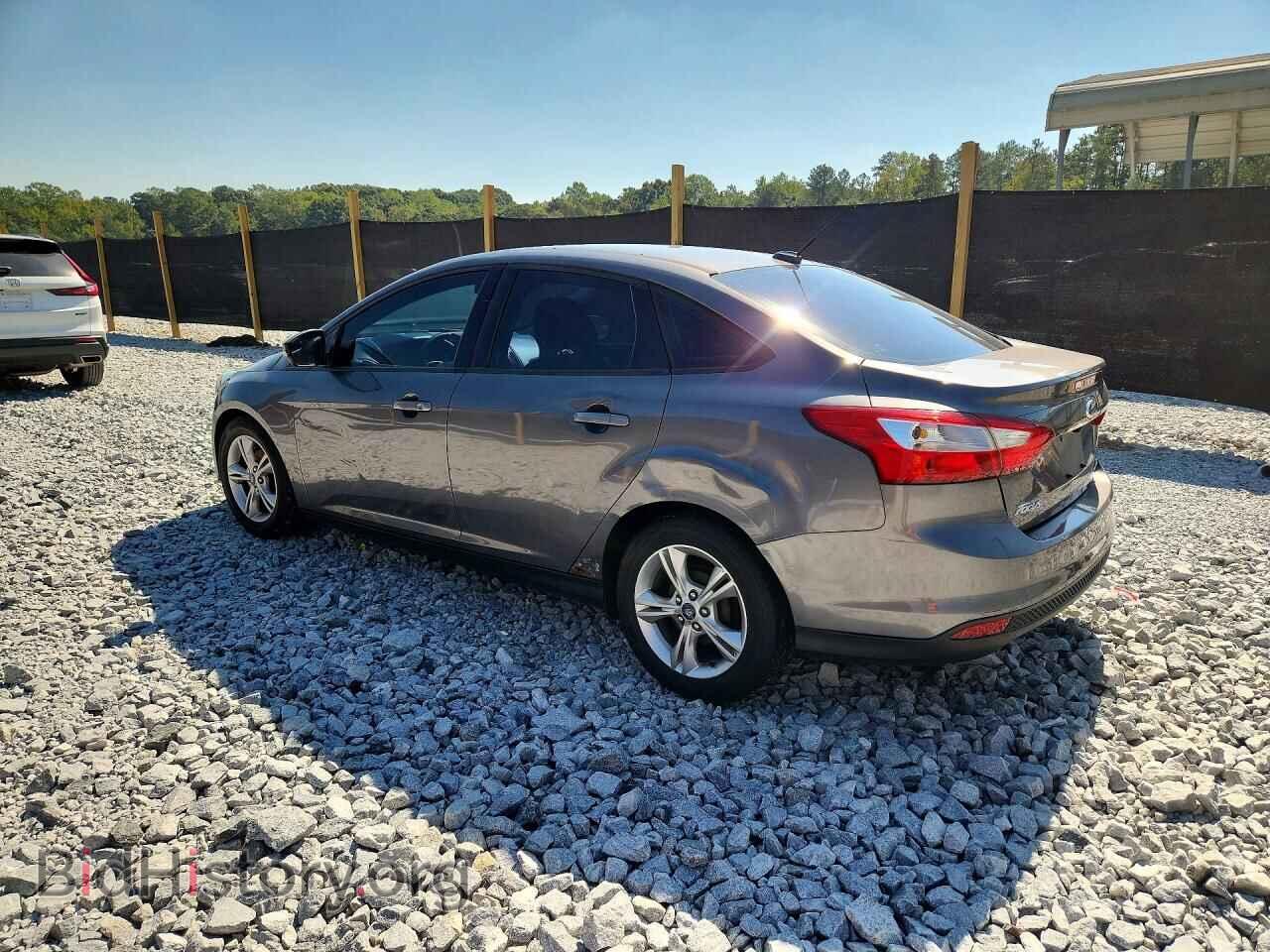 2014 Ford FOCUS (VIN 1FADP3F21EL105651) — фото 2 из 14