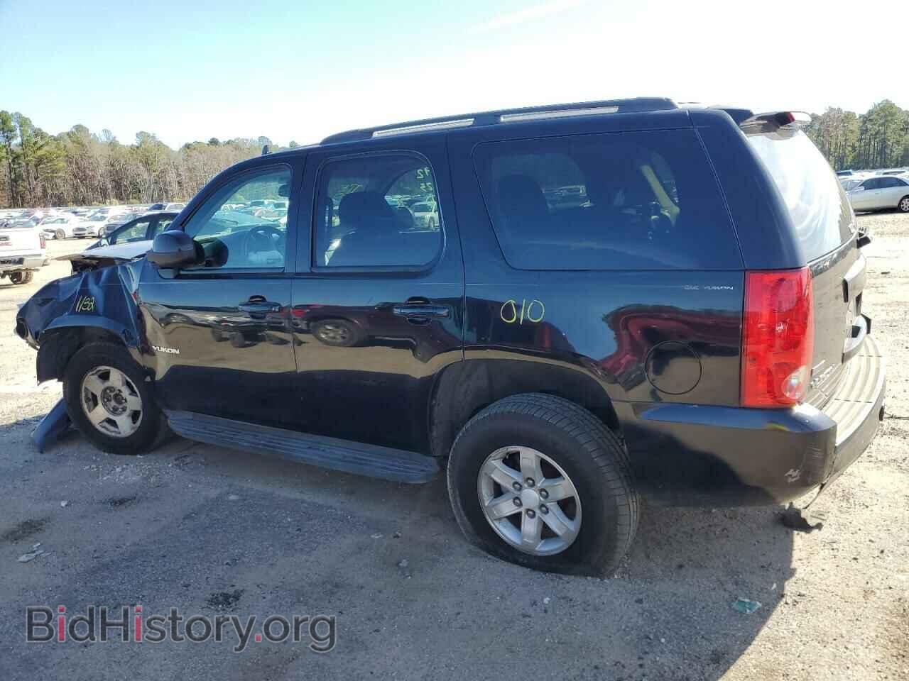 2011 GMC YUKON - VIN: 1GKS2AE09BR275600 - Фото 2