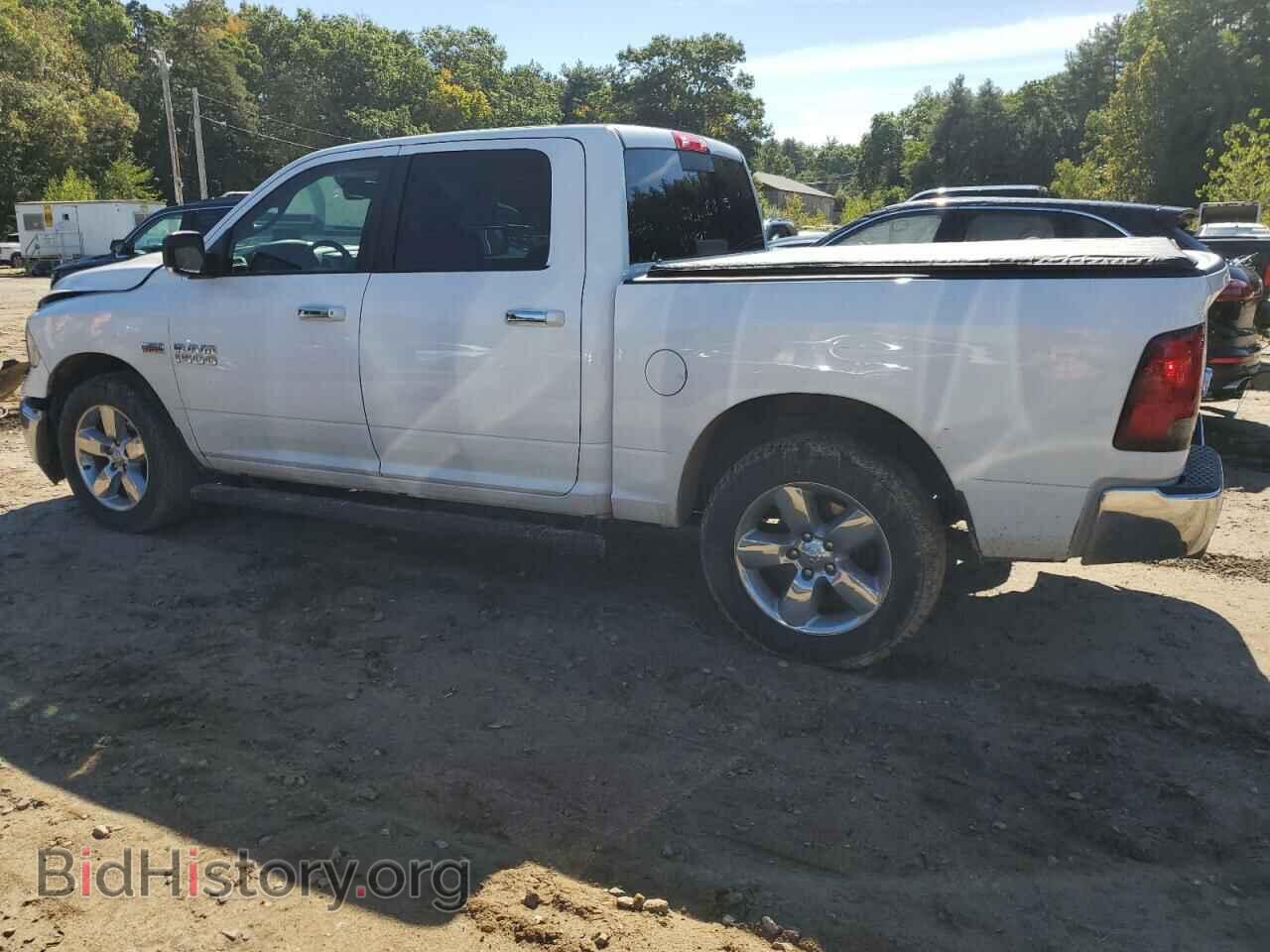 2017 RAM 1500 - VIN: 3C6RR7LT0HG525084 - Фото 2