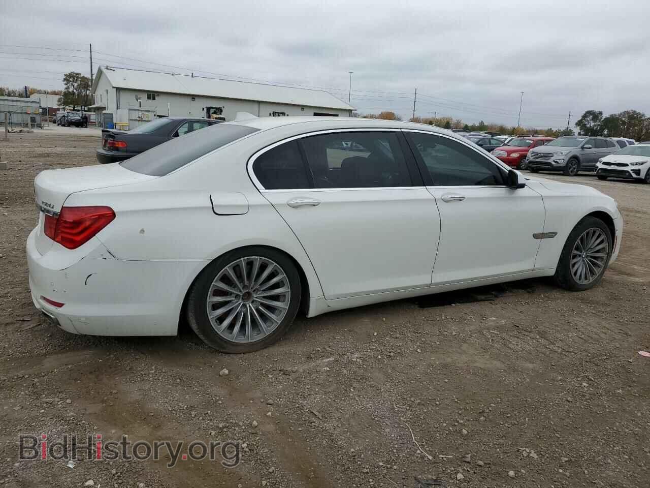 2011 BMW 7 SERIES - VIN: WBAKB8C56BC852005 - Фото 3