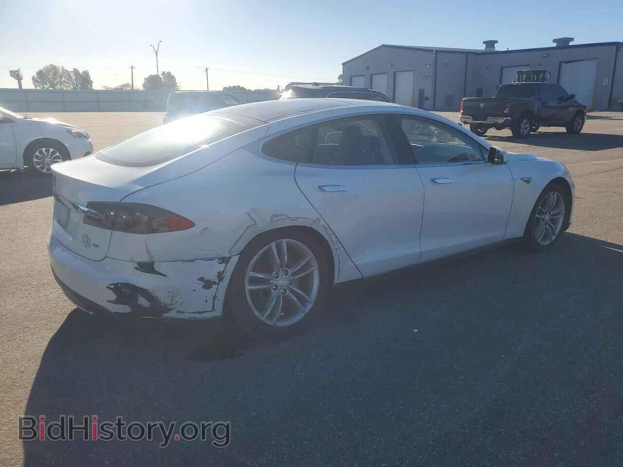 2014 TESLA MODEL S - VIN: 5YJSA1H10EFP65551 - Фото 3