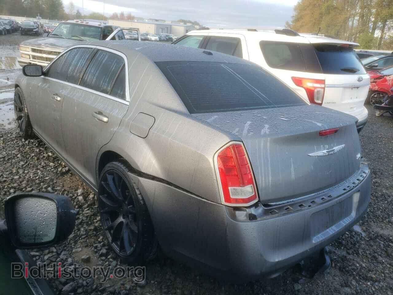 2012 CHRYSLER 300 - VIN: 2C3CCABGXCH193010 - Фото 2