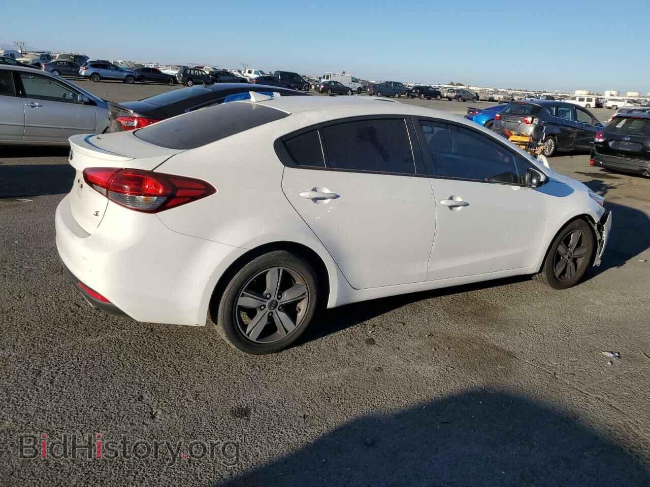 2018 KIA FORTE - VIN: 3KPFL4A7XJE175921 - Фото 3