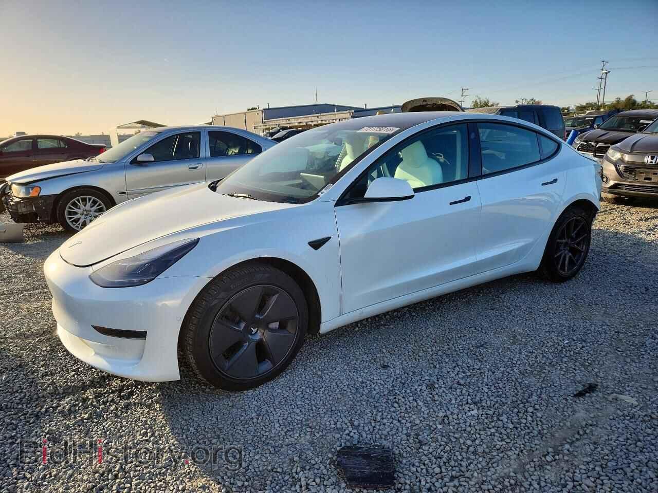 Фотография 5YJ3E1EA7NF376502 - TESLA MODEL 3 2022