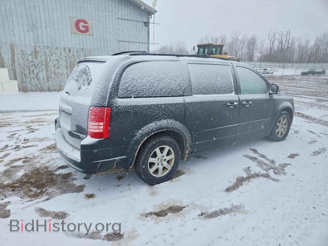 2010 CHRYSLER MINIVAN - VIN: 2A4RR2D10AR330170 - Фото 3