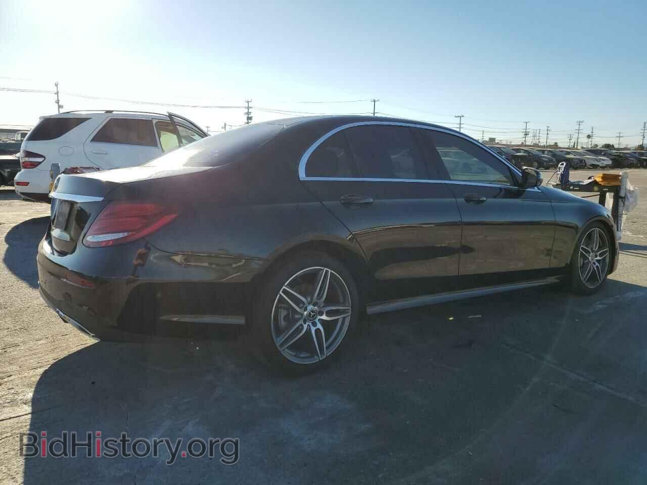 2018 MERCEDES-BENZ E-CLASS - VIN: WDDZF4JB1JA463294 - Фото 3