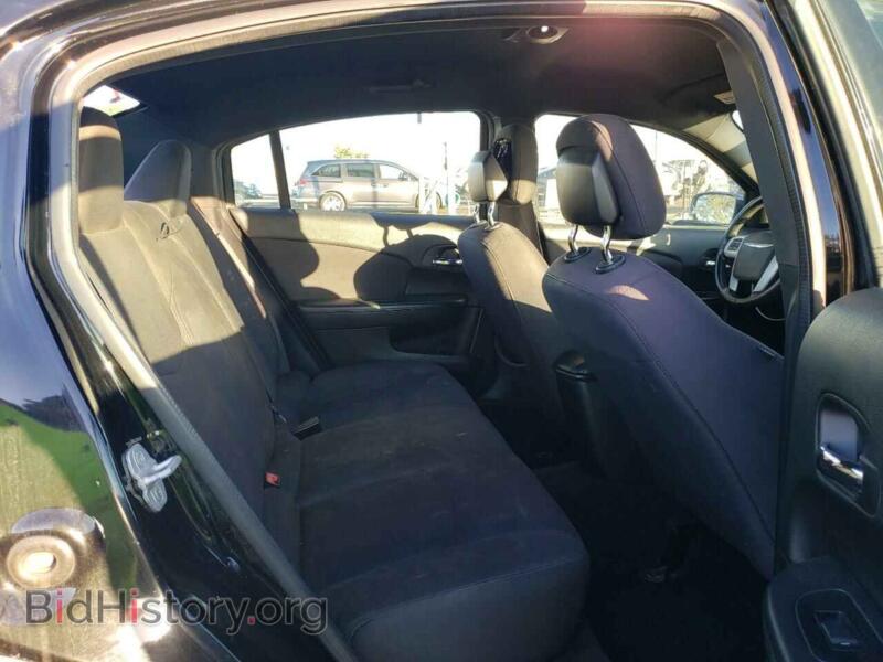 2013 Chrysler 200 (VIN 1C3CCBBG4DN573393) — фото 10 из 12