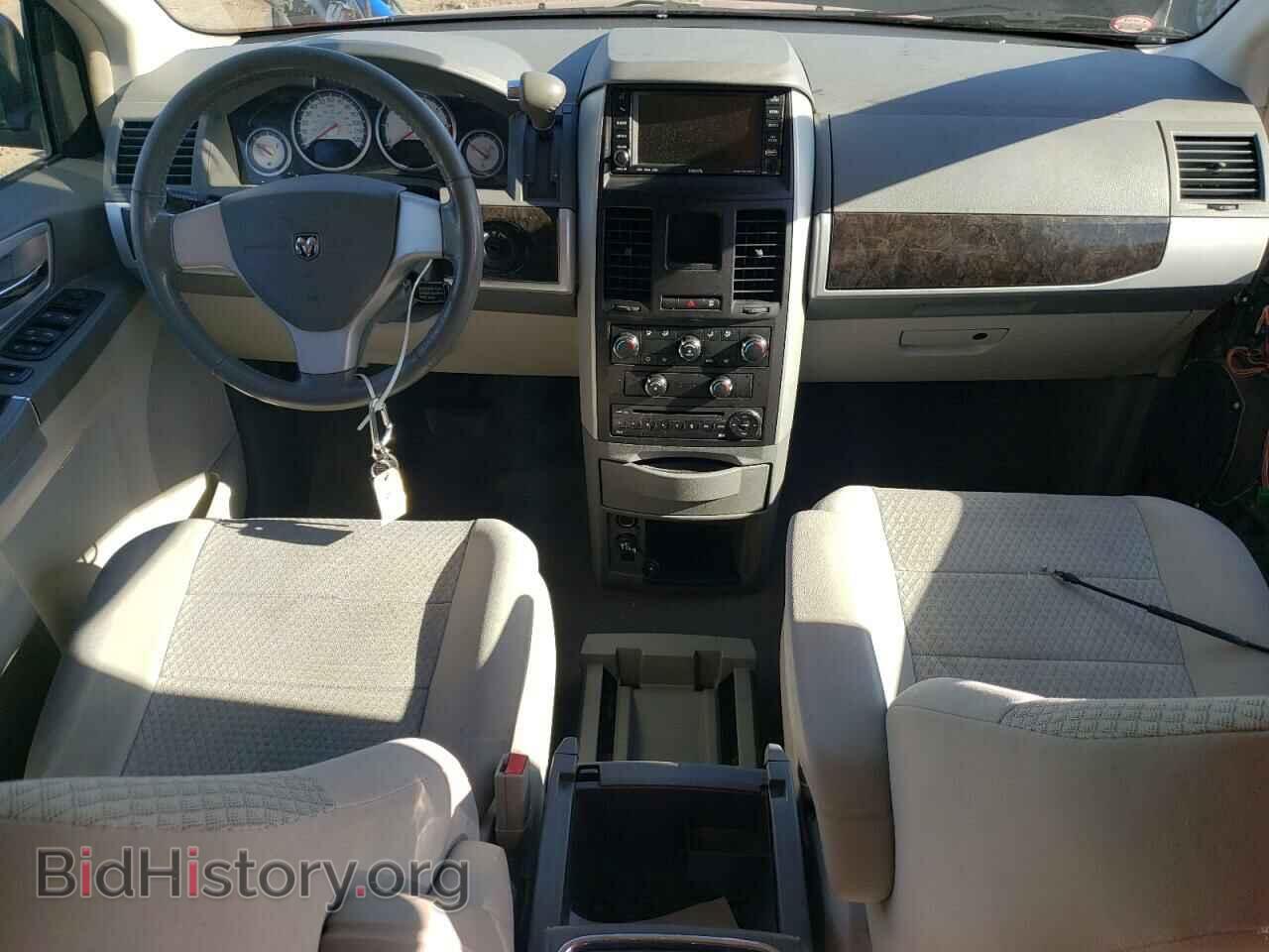 2010 DODGE CARAVAN - VIN: 2D4RN5D14AR144556 - Фото 8
