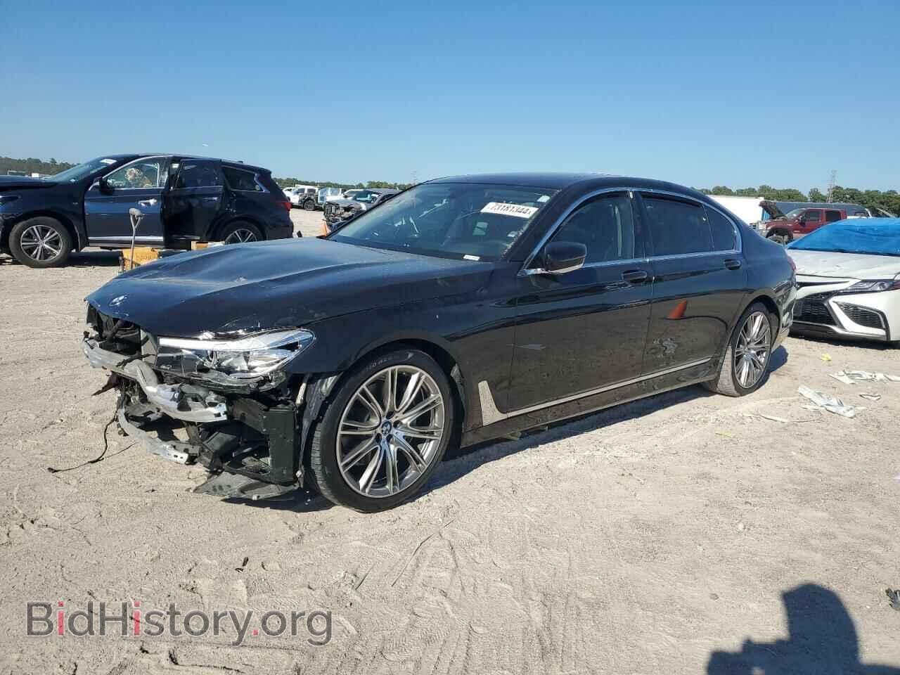 Photo WBA7E2C58HG739555 - BMW 7 SERIES 2017