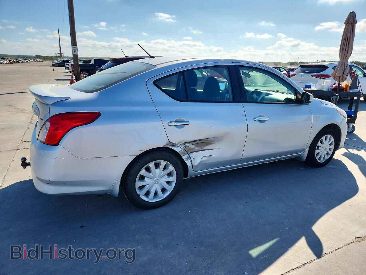2017 NISSAN VERSA - VIN: 3N1CN7AP0HK469583 - Фото 3