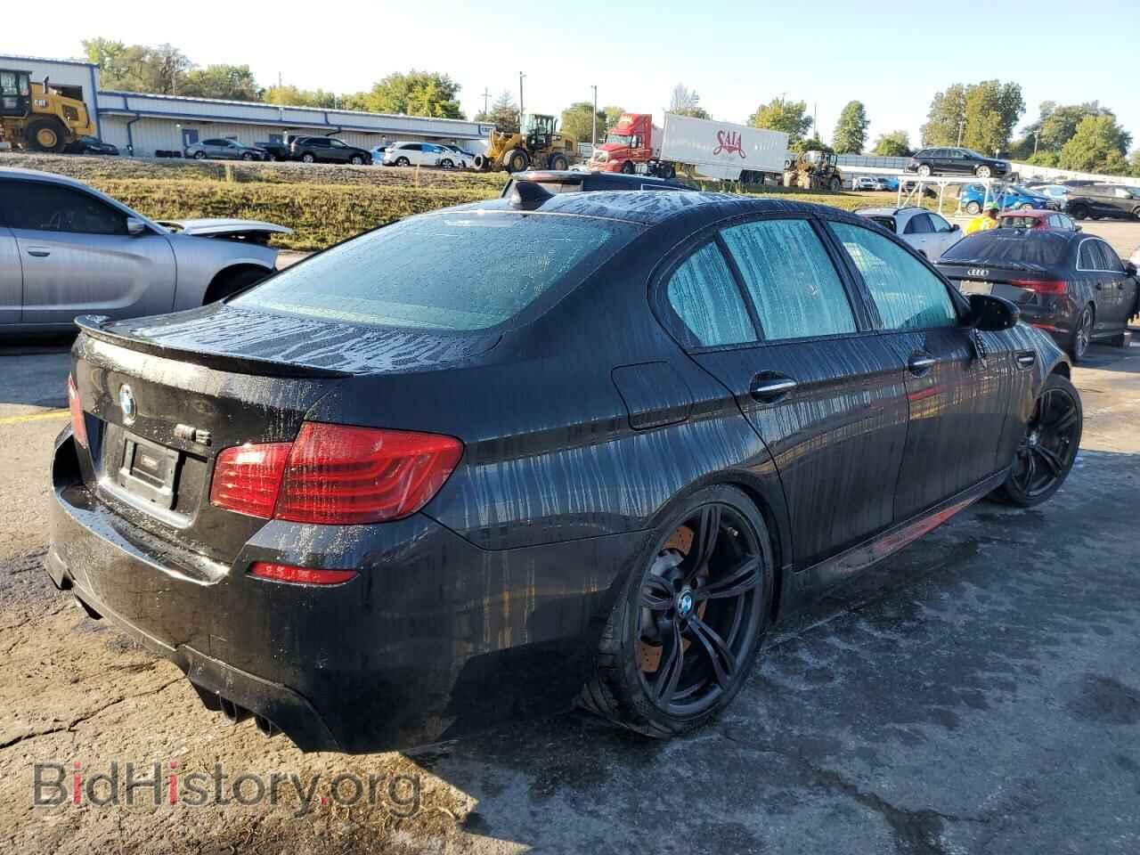 2014 BMW M5 - VIN: WBSFV9C58ED593414 - Фото 3