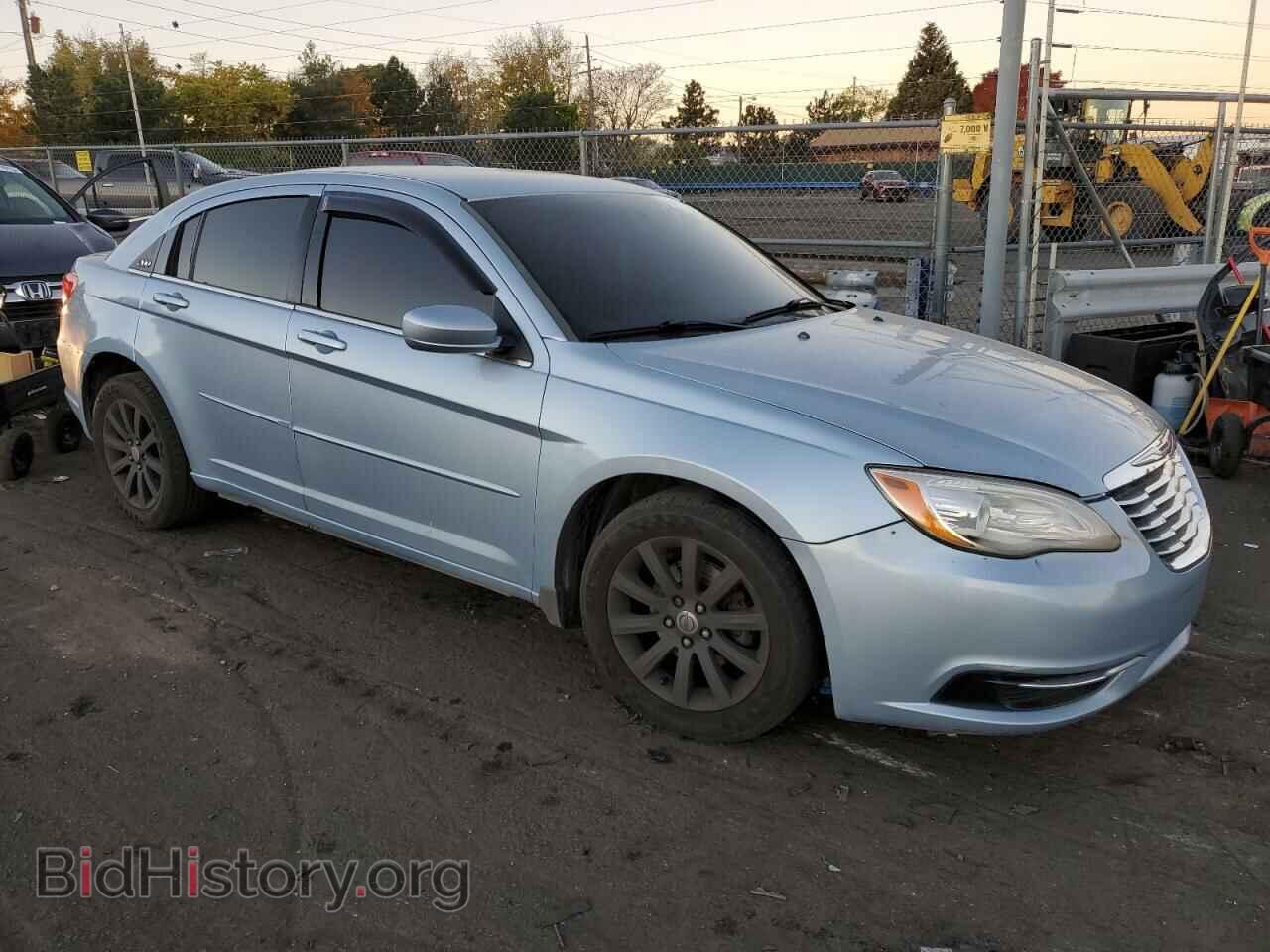 2013 CHRYSLER 200 - VIN: 1C3CCBBB8DN557945 - Фото 4