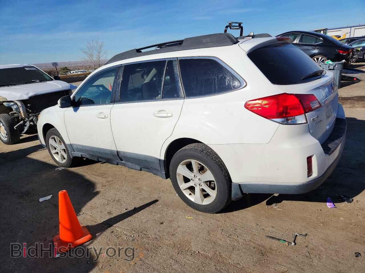 2014 SUBARU OUTBACK - VIN: 4S4BRCCC2E1214524 - Фото 2