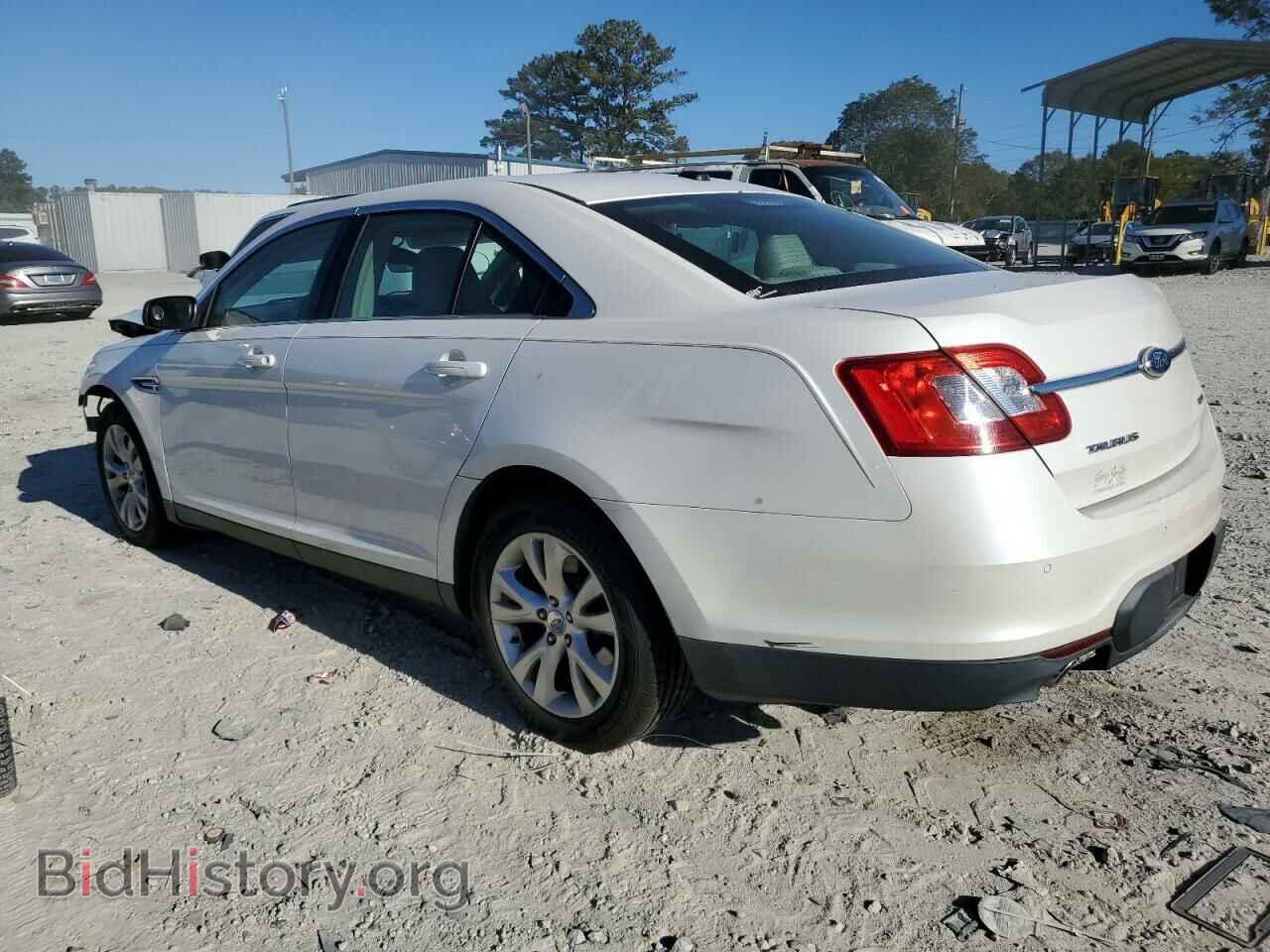 2011 FORD TAURUS - VIN: 1FAHP2EW5BG156932 - Photo 2