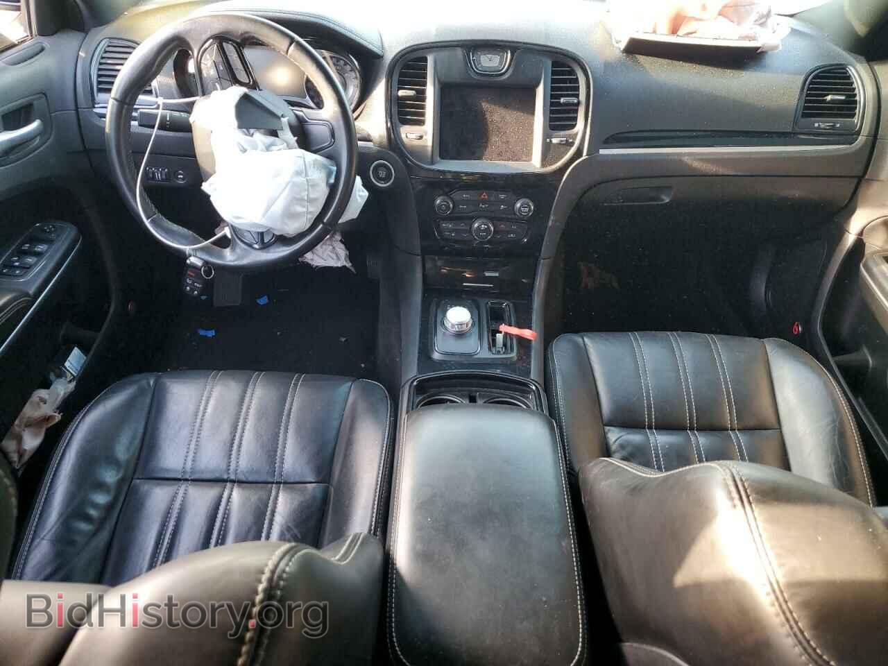2018 CHRYSLER 300 - VIN: 2C3CCABG5JH269617 - Фото 8