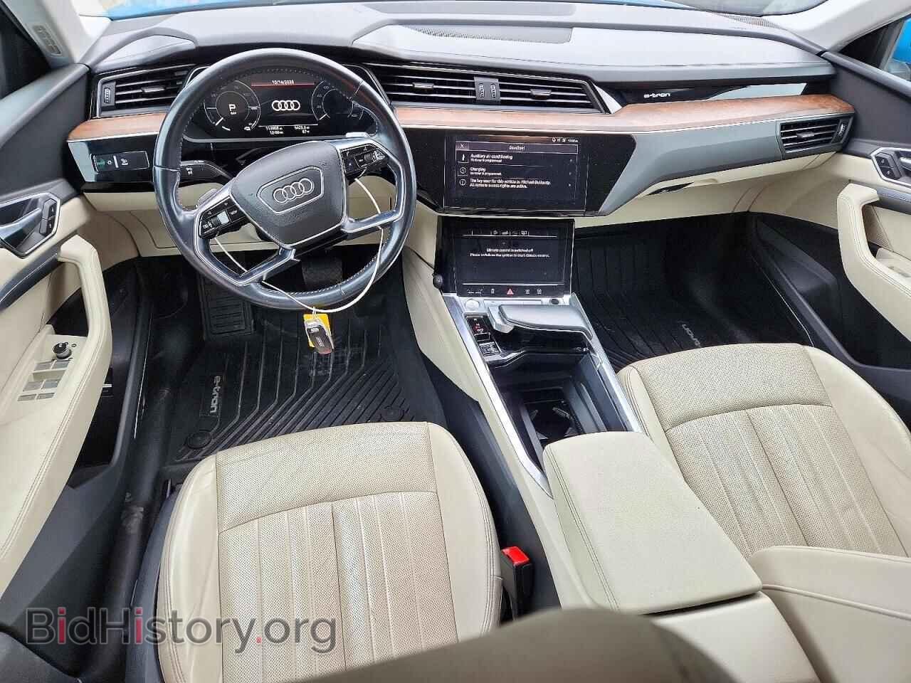2019 AUDI E-TRON - VIN: WA1LAAGE8KB010214 - Фото 8
