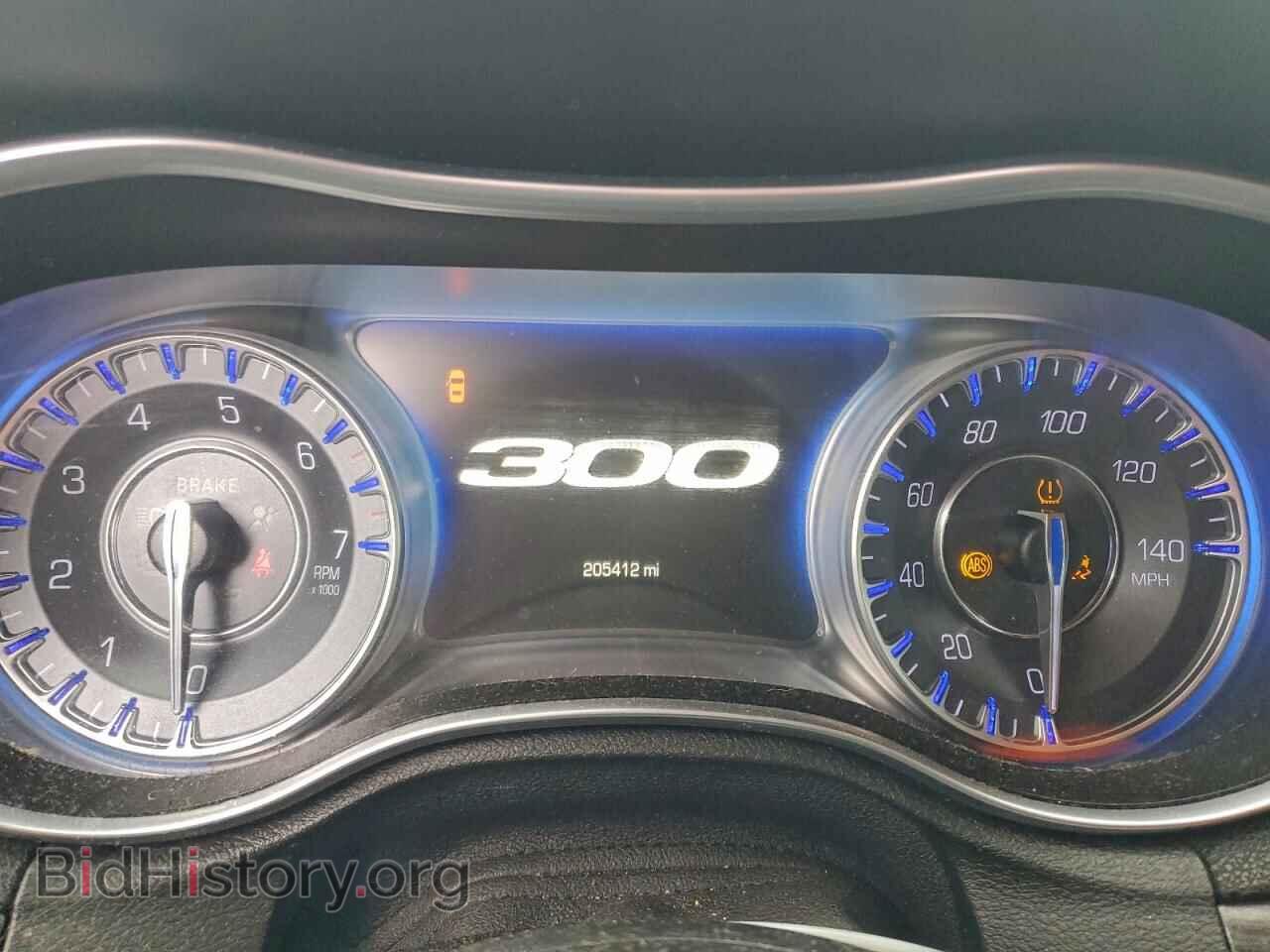 2017 CHRYSLER 300 - VIN: 2C3CCAAG1HH505921 - Фото 9