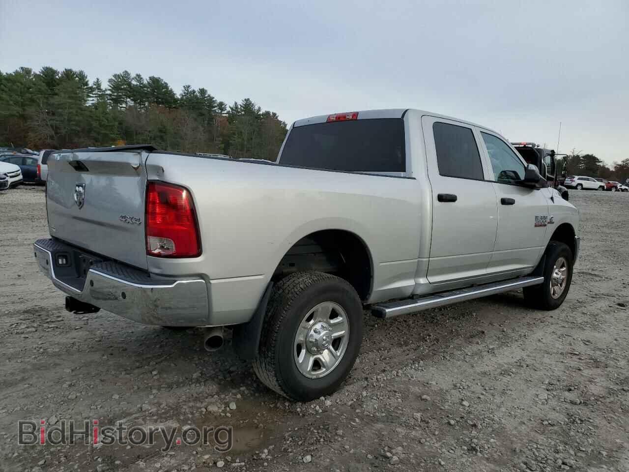 2017 RAM All Models - VIN: 3C6UR5CL0HG745212 - Photo 3