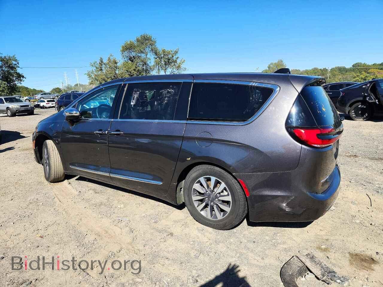2023 CHRYSLER PACIFICA - VIN: 2C4RC1S76PR554559 - Photo 2