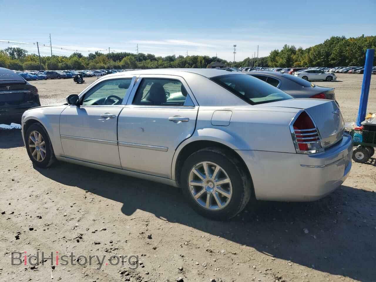 2007 CHRYSLER 300 - VIN: 2C3KA53G77H683062 - Фото 2