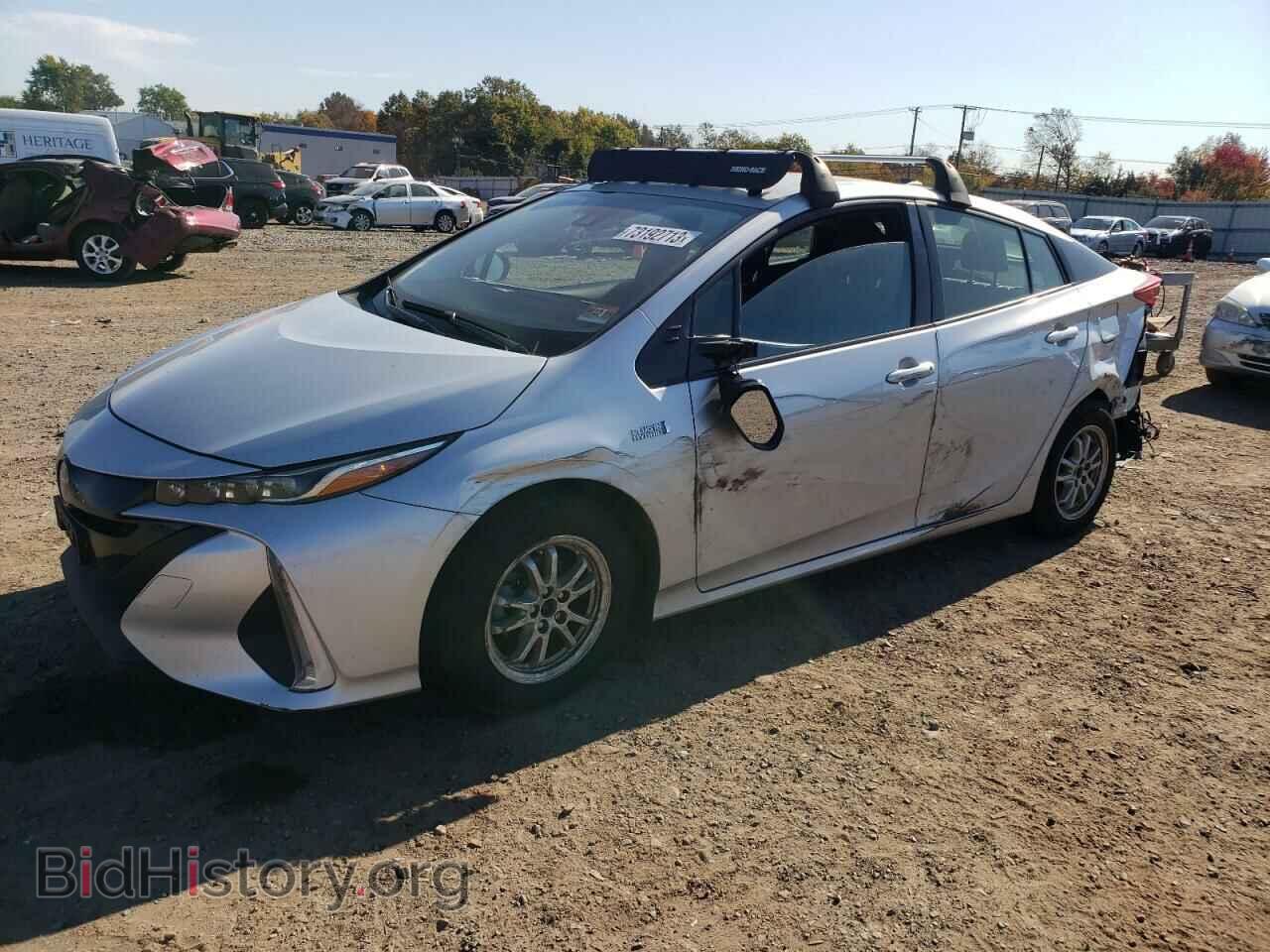 Фотография JTDKARFP3H3044731 - TOYOTA PRIUS 2017