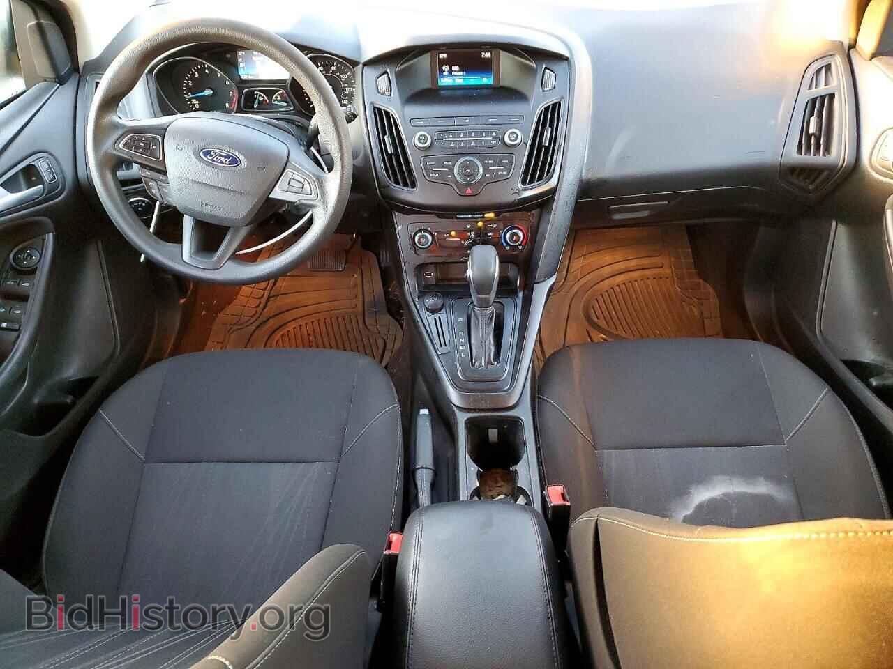 2018 Ford FOCUS (VIN 1FADP3K27JL329894) — photo 8 of 12
