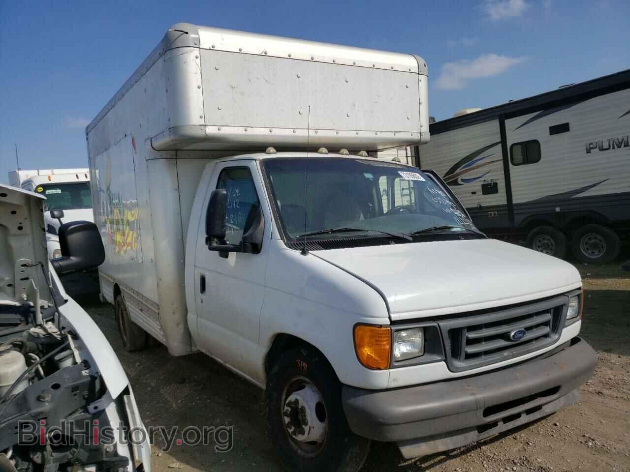 2007 FORD ECONOLINE - VIN: 1FDXE45S27DB22486 - Фото 4