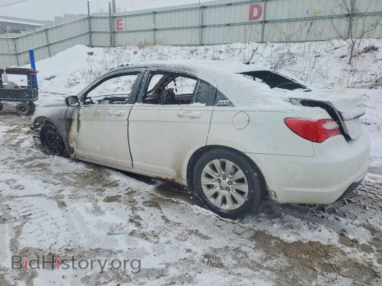 2012 CHRYSLER 200 - VIN: 1C3CCBAB7CN154457 - Photo 2