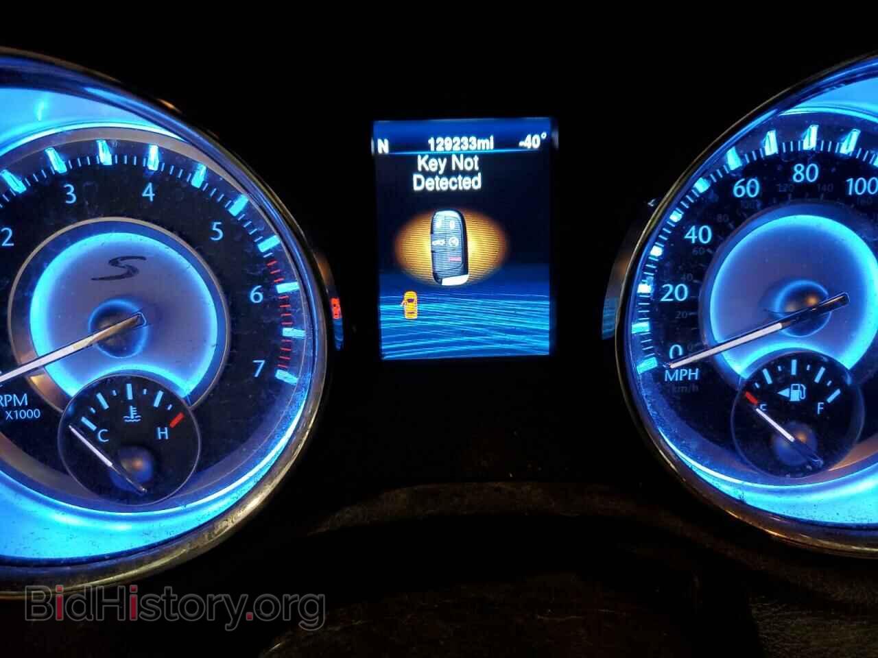 2013 CHRYSLER 300 - VIN: 2C3CCABT0DH680425 - Фото 9