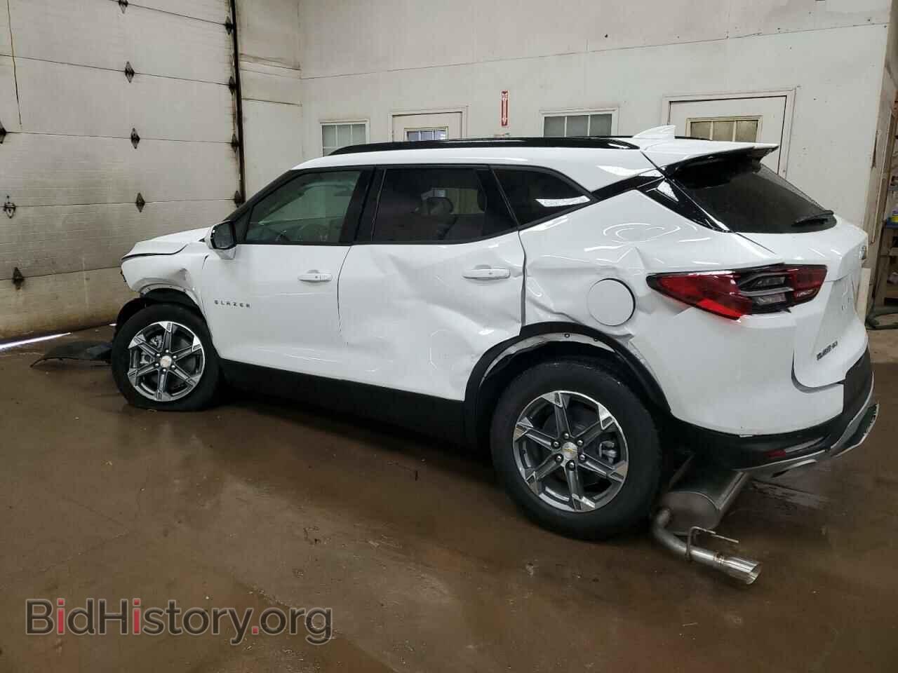 2024 CHEVROLET BLAZER - VIN: 3GNKBHR48RS277323 - Фото 2