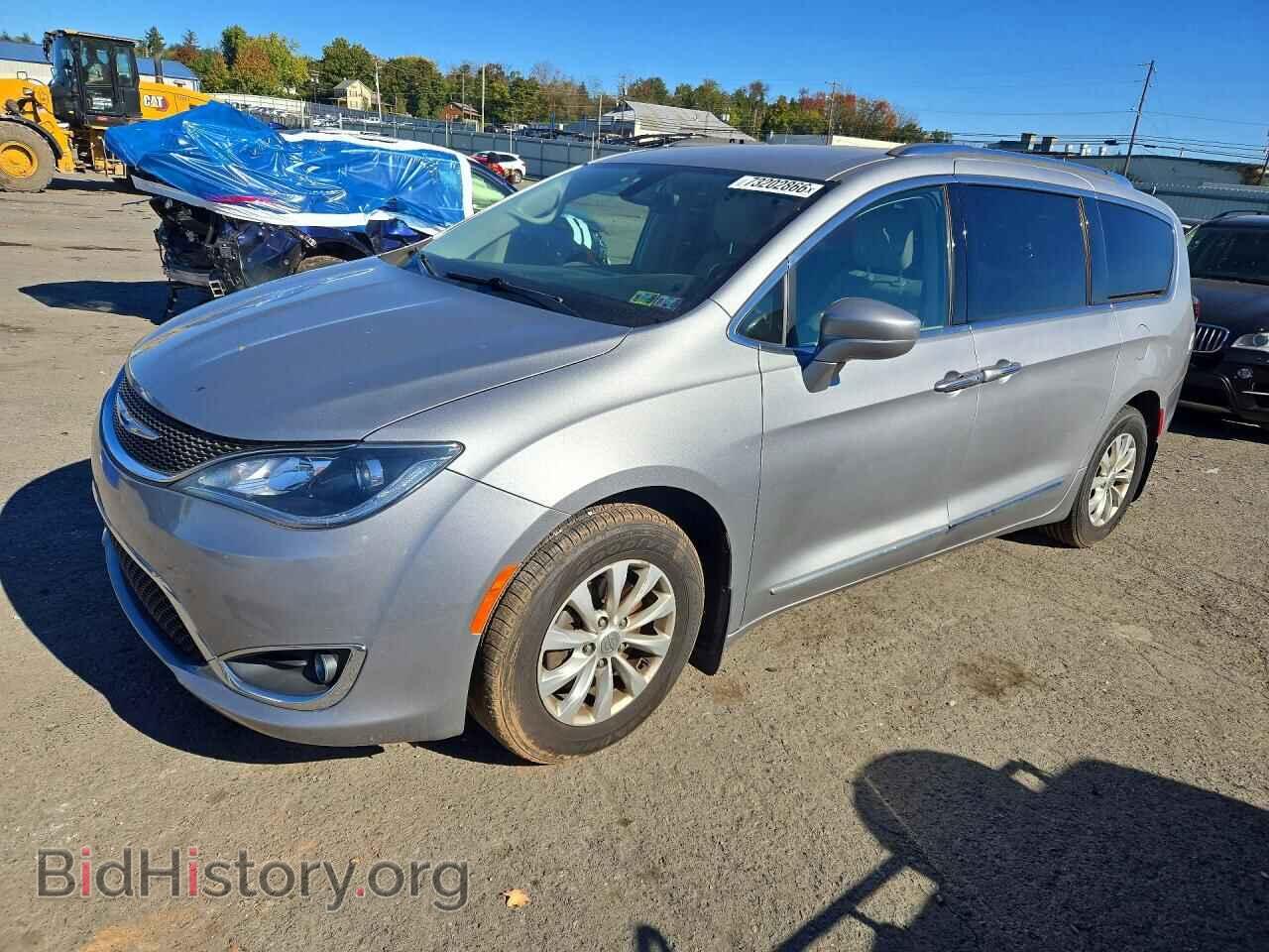2018 Chrysler PACIFICA Touring L (VIN 2C4RC1BG8JR212330) — фото 1 из 13, Copart, повреждение: механическое