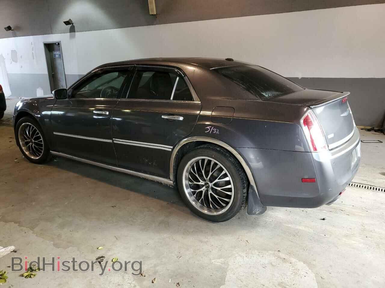 2013 CHRYSLER 300 - VIN: 2C3CCADG2DH621750 - Фото 2