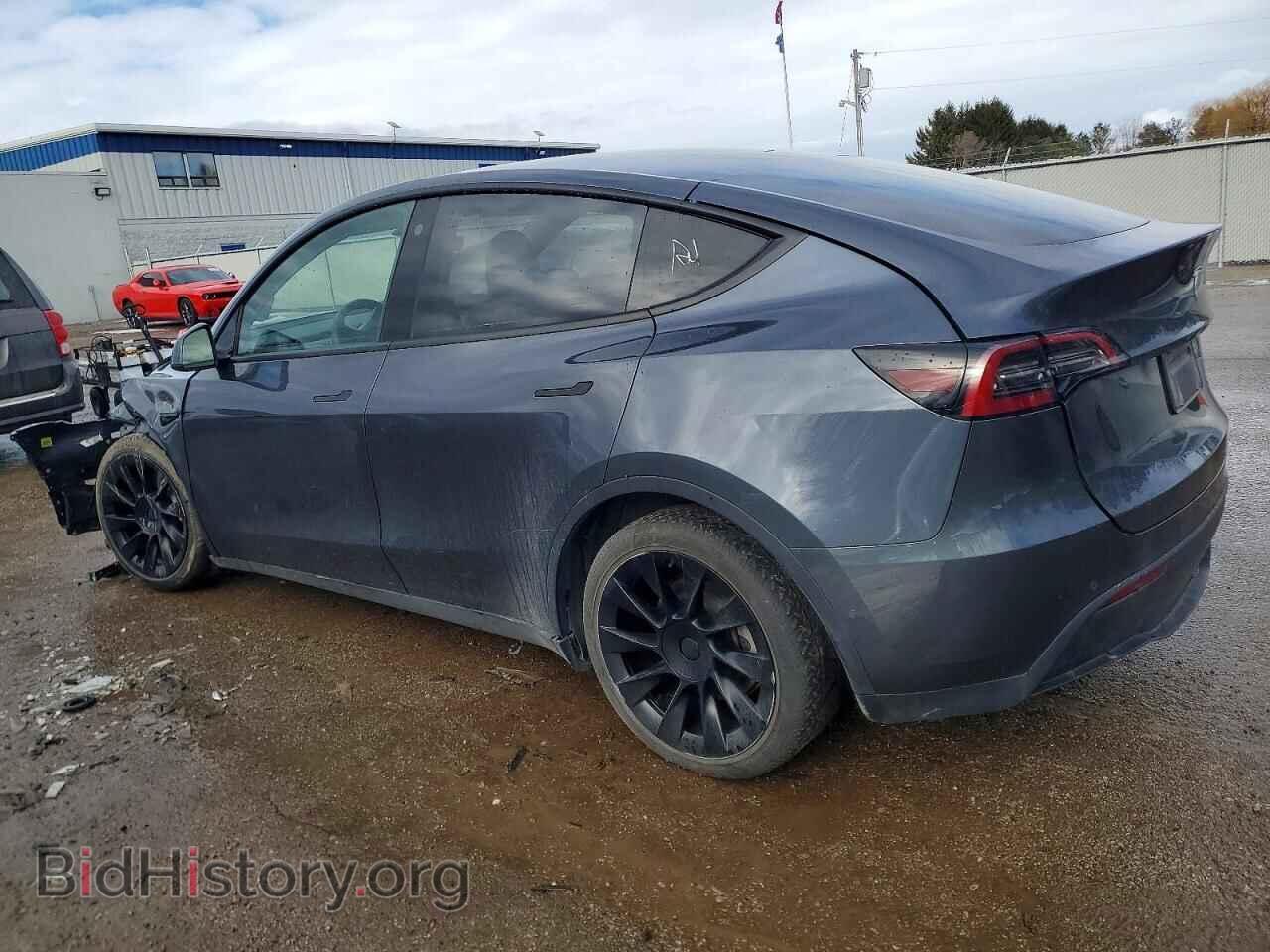 2022 TESLA MODEL Y - VIN: 7SAYGDEE3NF563081 - Фото 2