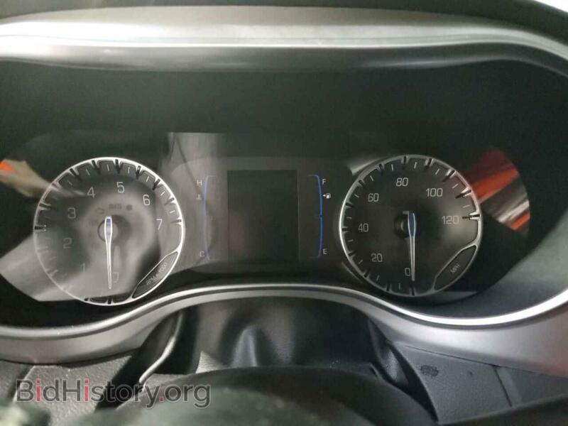 2019 Chrysler PACIFICA (VIN 2C4RC1FG7KR593549) — photo 9 of 13