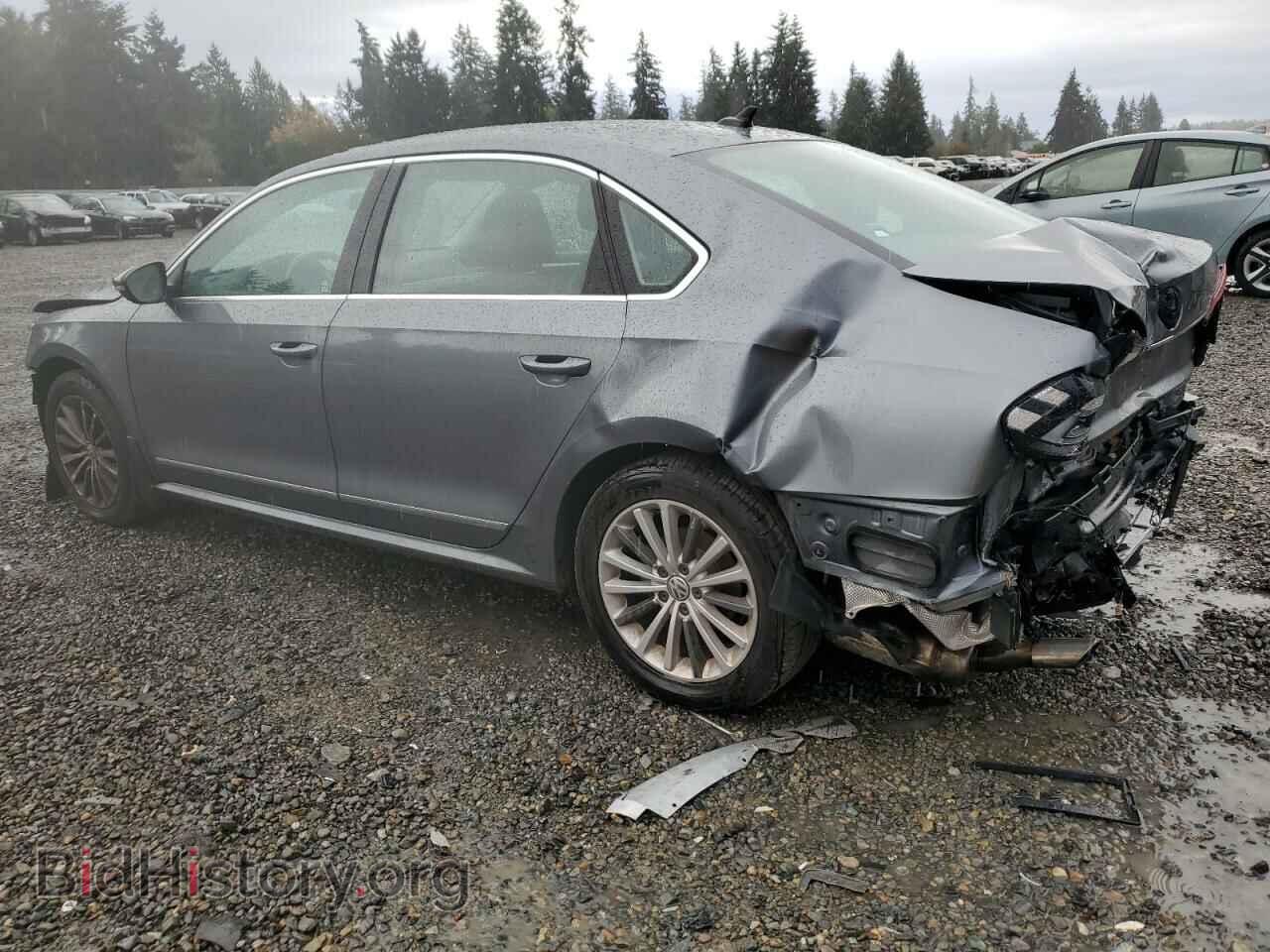 2017 VOLKSWAGEN PASSAT - VIN: 1VWBT7A31HC042993 - Фото 2