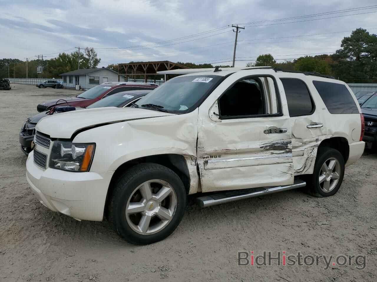 Photo 1GNSCCE01DR357822 - CHEVROLET TAHOE 2013