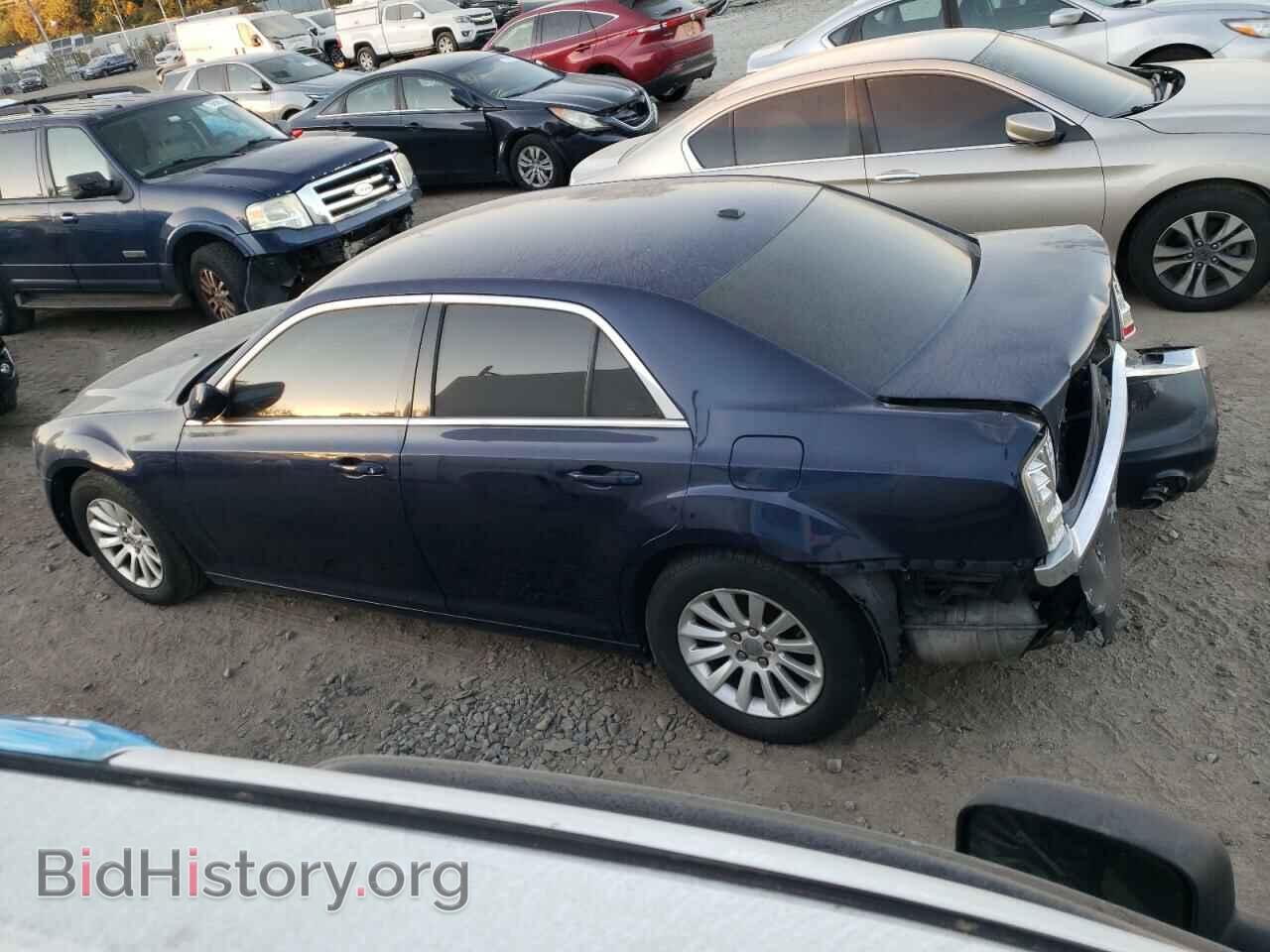 2013 CHRYSLER 300 - VIN: 2C3CCAAG7DH630660 - Фото 2