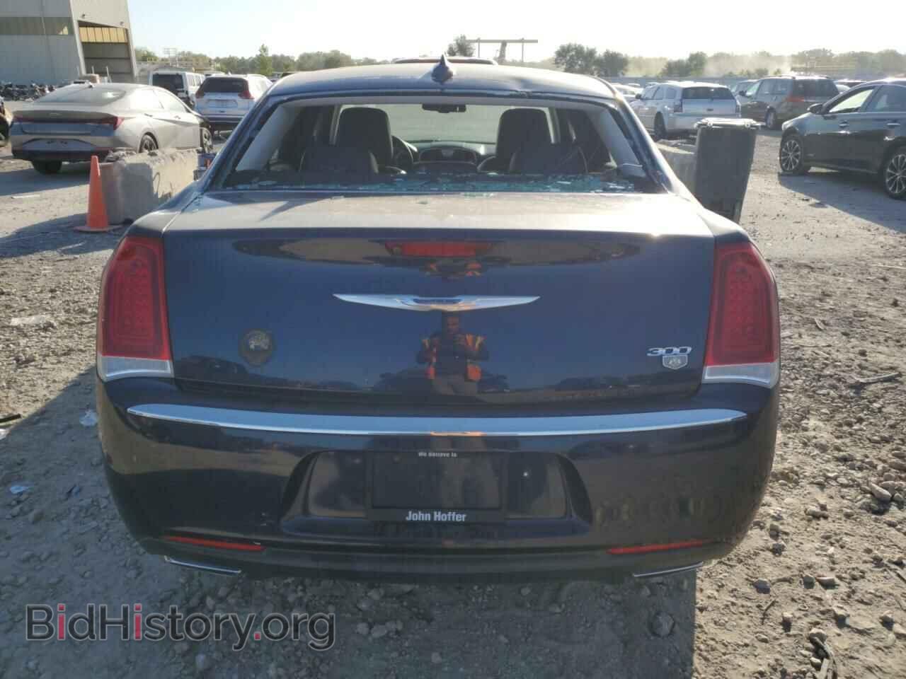 2016 CHRYSLER 300 - VIN: 2C3CCAAG8GH182384 - Фото 6
