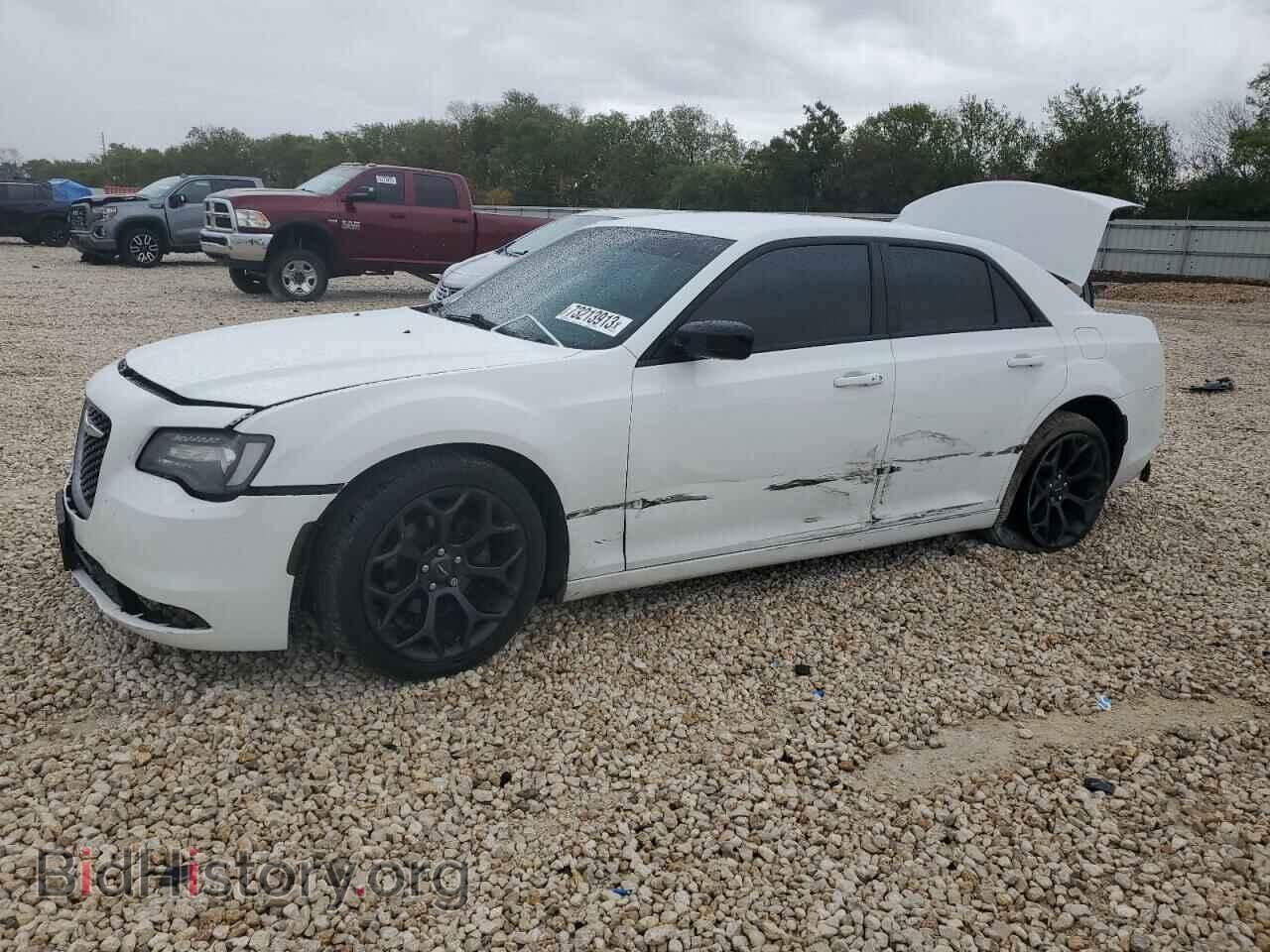 Фотография 2C3CCAAG5KH500843 - CHRYSLER 300 2019