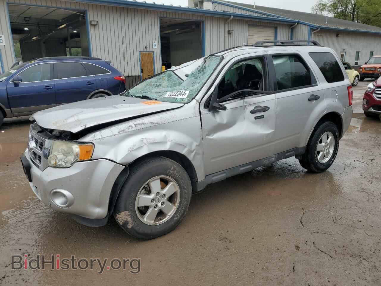 Фотография 1FMCU0D74BKA50931 - FORD ESCAPE 2011
