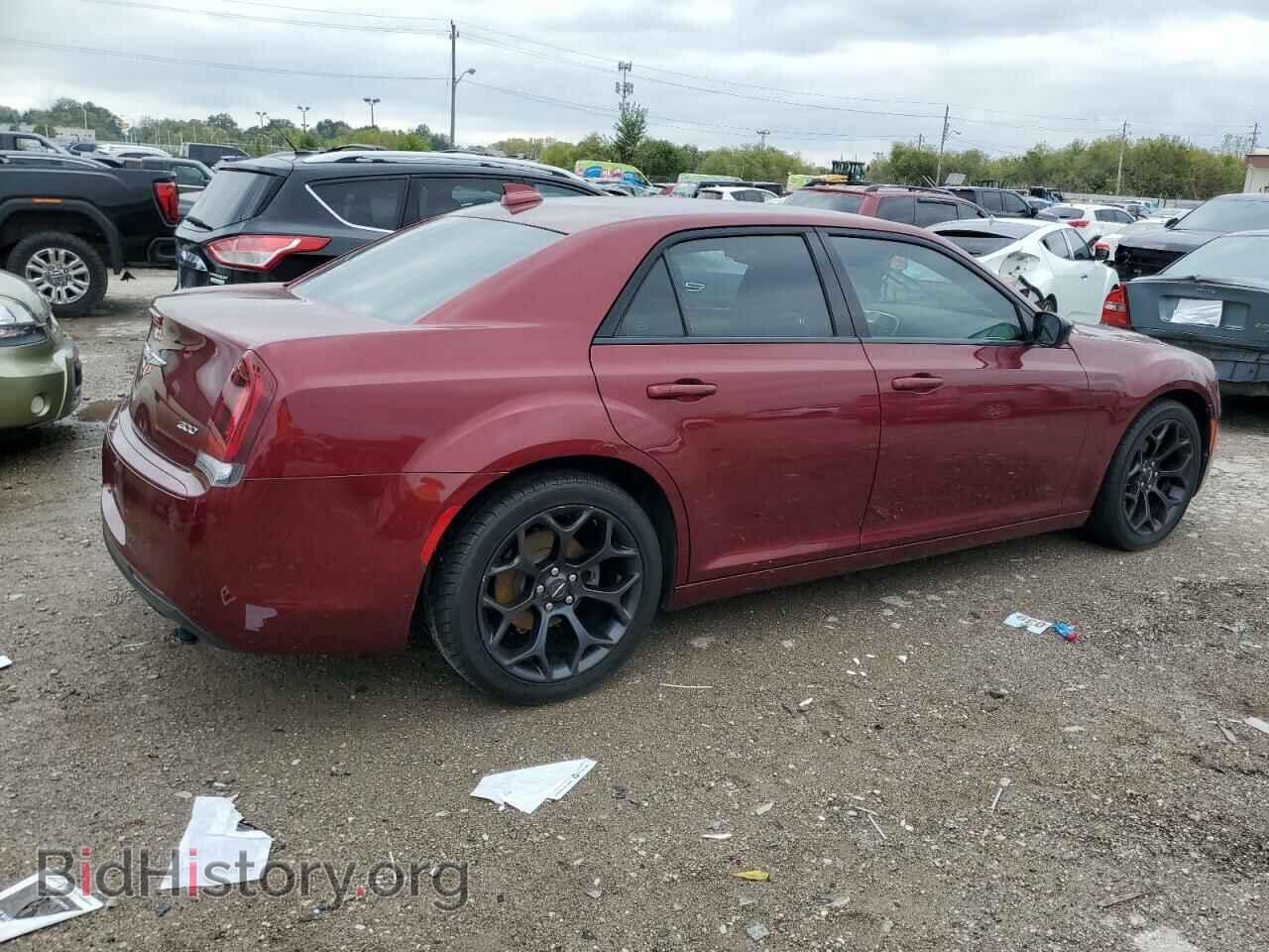 2019 CHRYSLER 300 - VIN: 2C3CCAAG1KH613575 - Фото 3